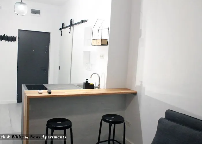 Black & White - News Apartment